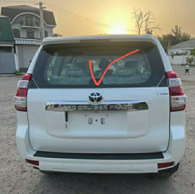 Заднее стекло от Toyota Prado FJ150